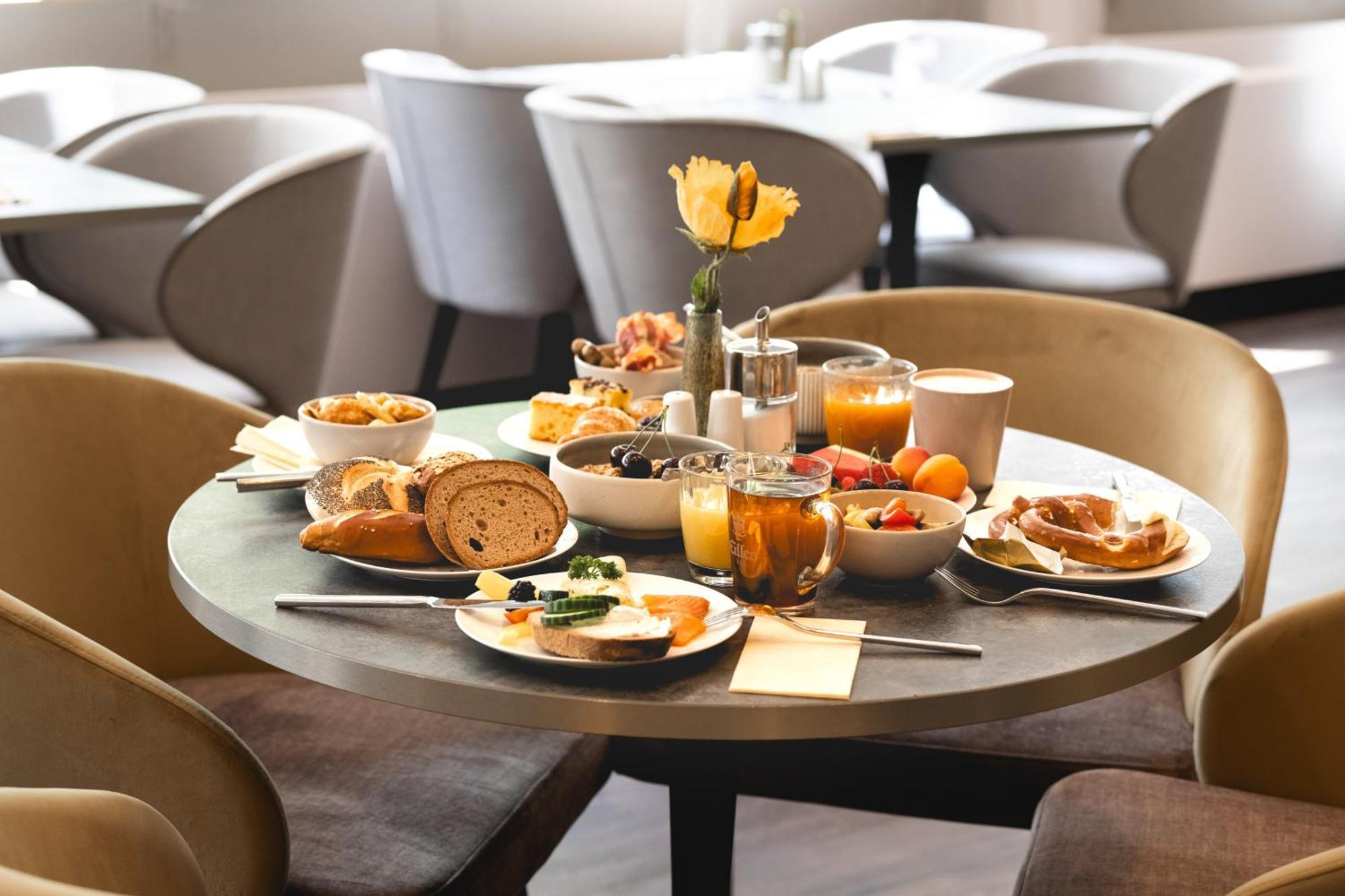 Leonardo Hotel Heidelberg City Center Luaran gambar